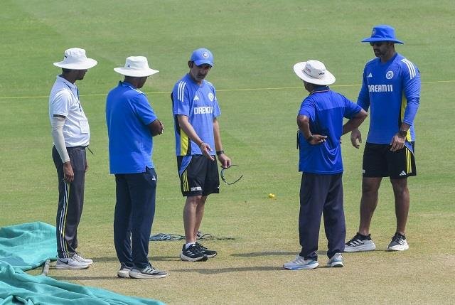 cricket score eng vs ind इन-फॉर्म बैटर्स के लिए पिच मुश्किल, पेसर्स को मदद "cricket new" "india cricket news" "latest cricket news" "cricket new today" "indian cricket news today" "cricket news updates"